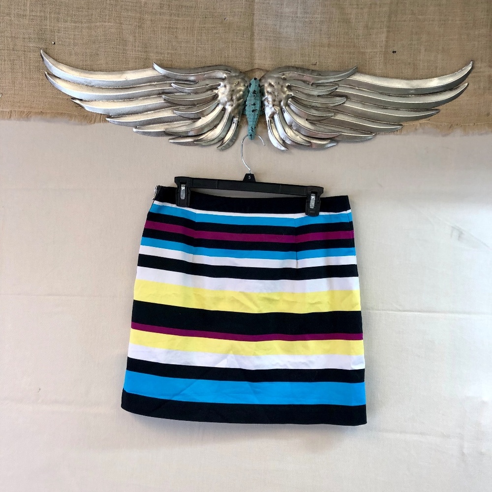 5/$25 EUC Size 8 Worthington Striped Mini Skirt